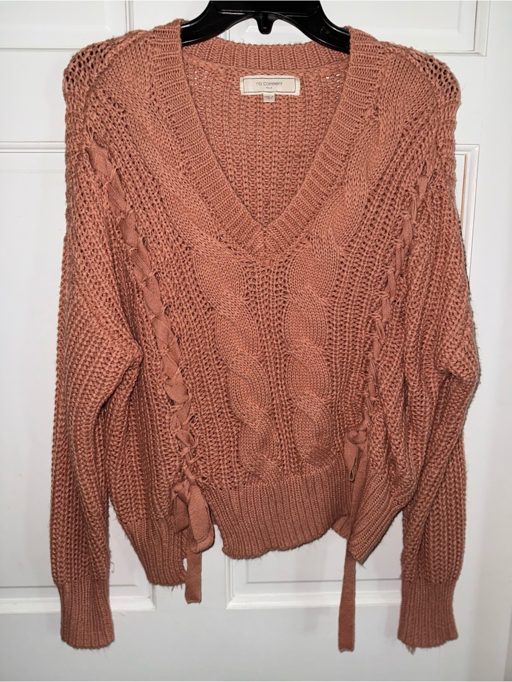 No Comment Cable-Knit V-Neck Sweater in Peach/dusty rose